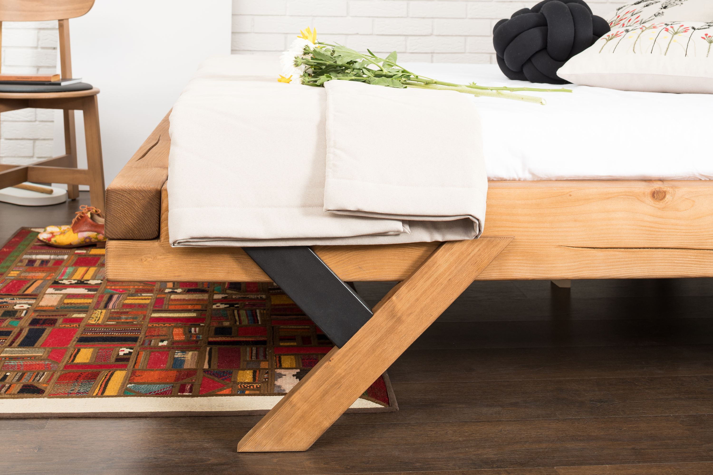 Balkenbett 140 x 200cm Massivholz Bettgestell Doppelbett Ehebett Bettrahmen
