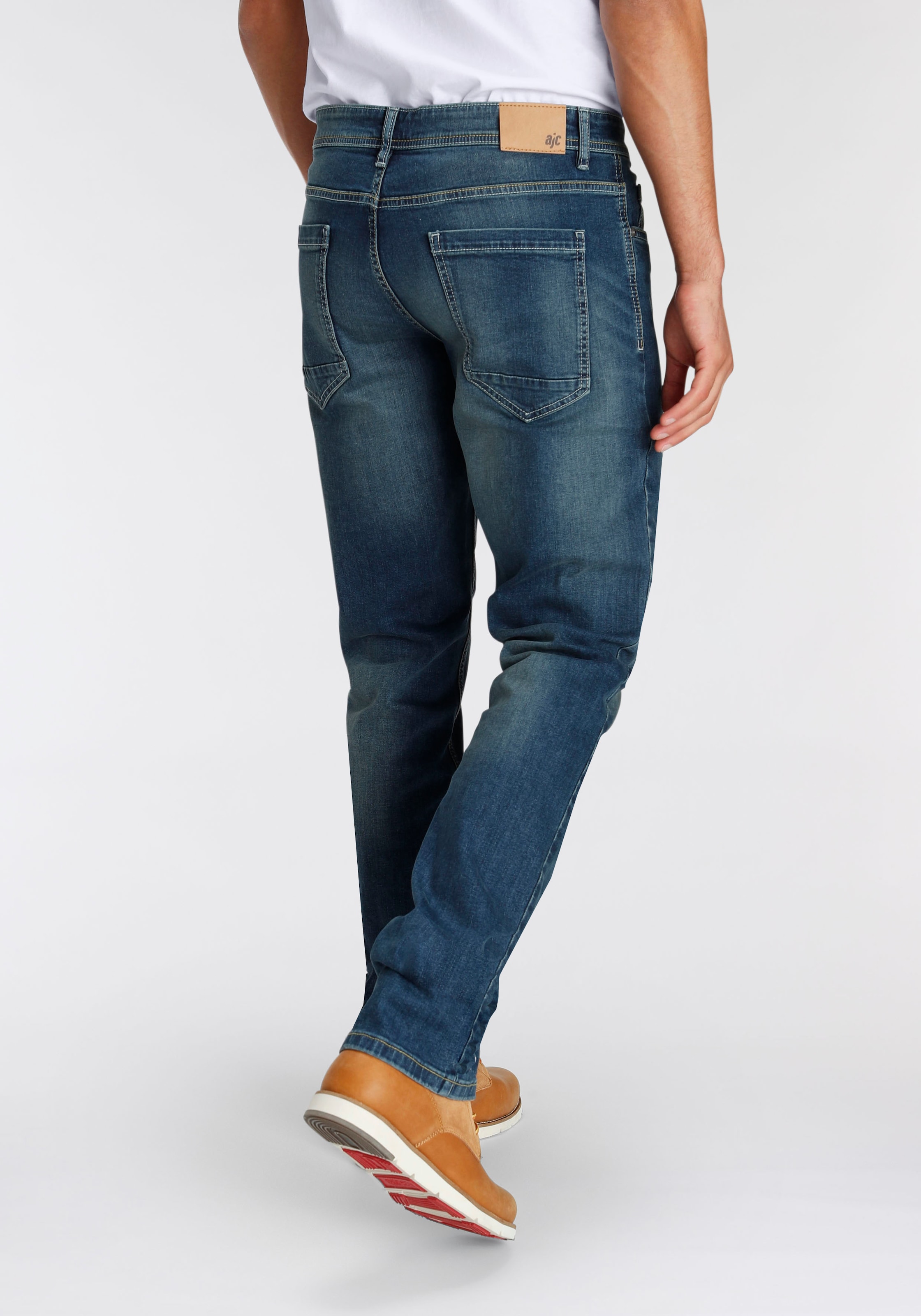 AJC Straight-Jeans gerade geschnitten,  Used-Look-Waschung,  niedrige Leibhöhe