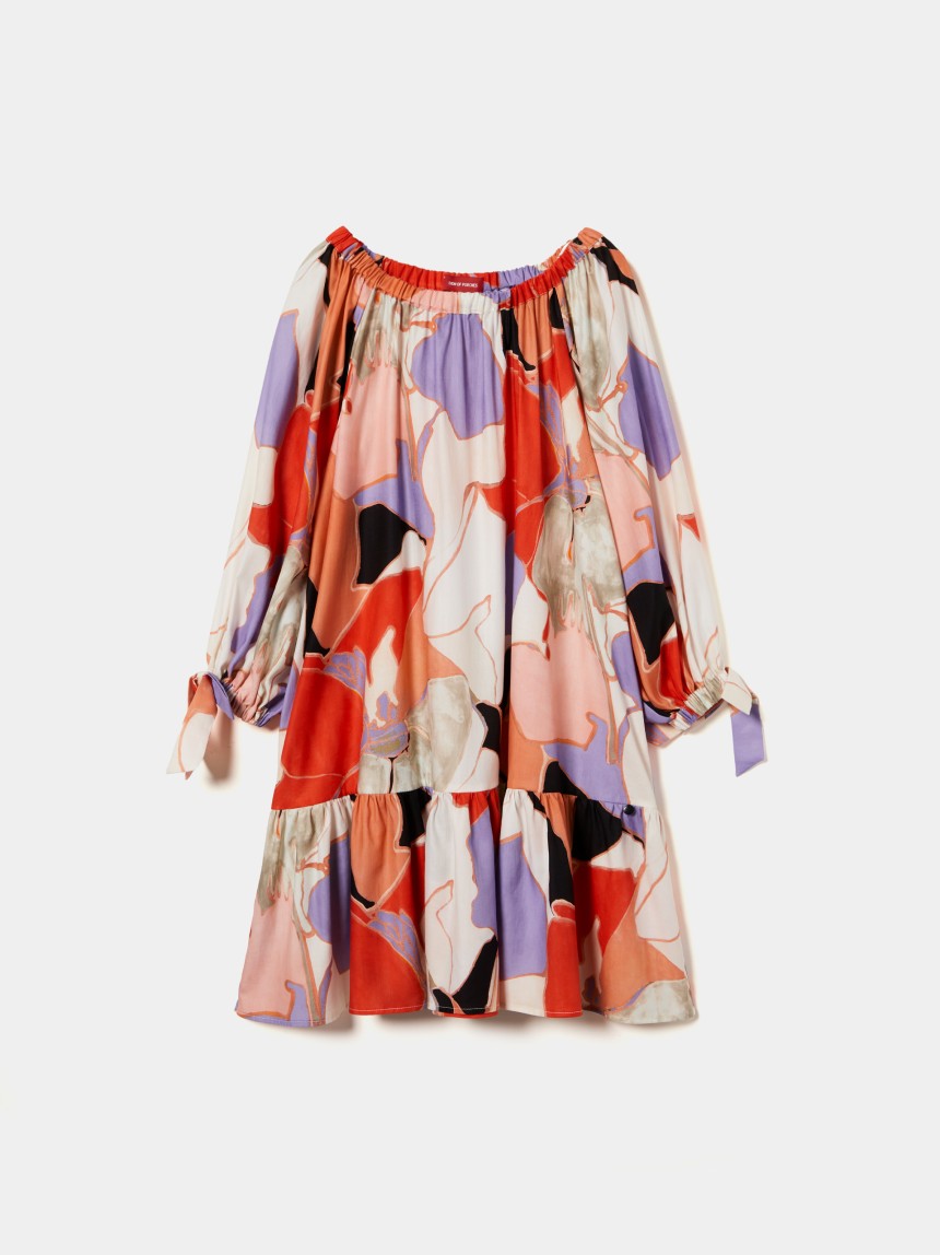 Vestido curto com padrão abstrato