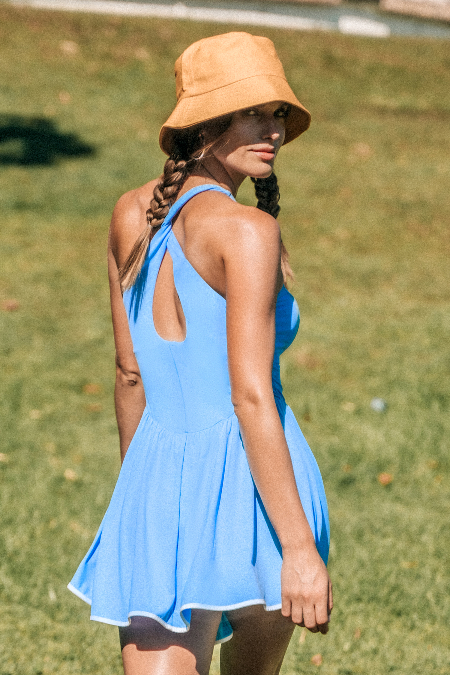 Robe active sans manches à col scoop bleue