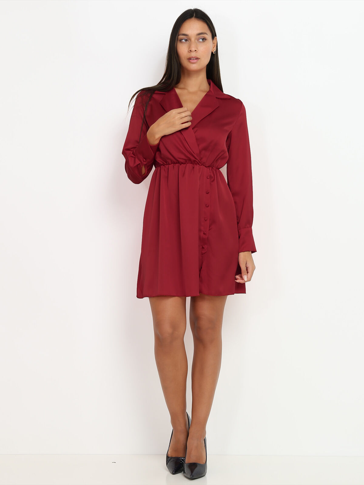 Robe satinée à col chemise- Bordeaux