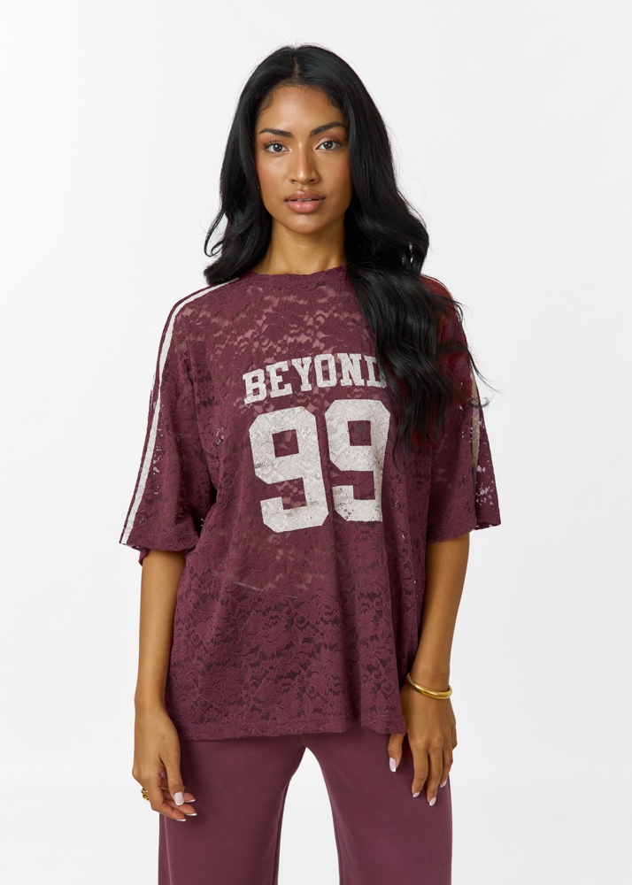 Beyond t-shirt burgundy