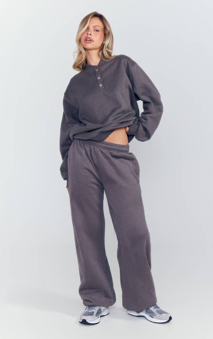 Charbon Sweat À Boutonnière Frontale