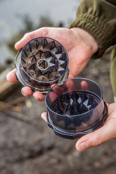 Broyeur à appâts Ultimate Round Grinder Bait Crusher 10cm