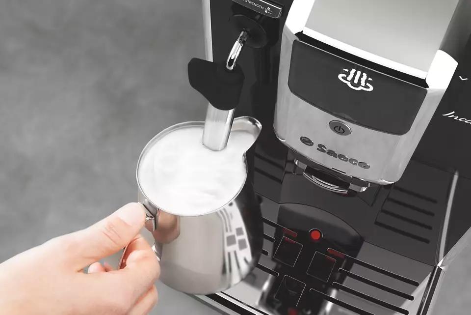 MÁQUINA DE CAFÉ EXPRESSO SUPERAUTOMÁTICA