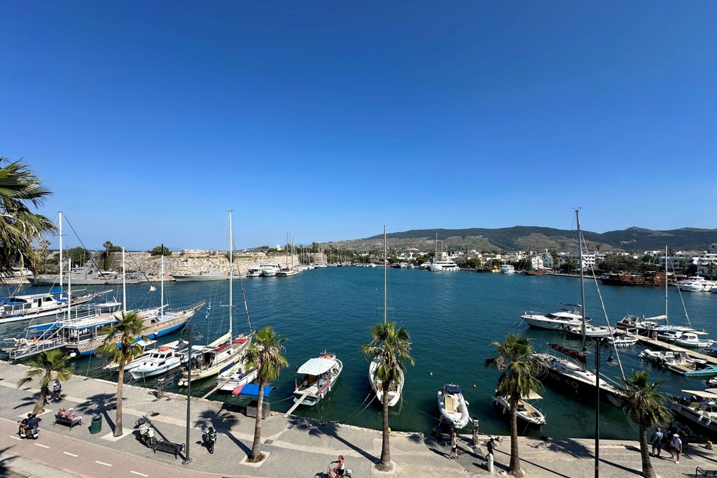 Kosta Palace Hotel Logies - Hotel