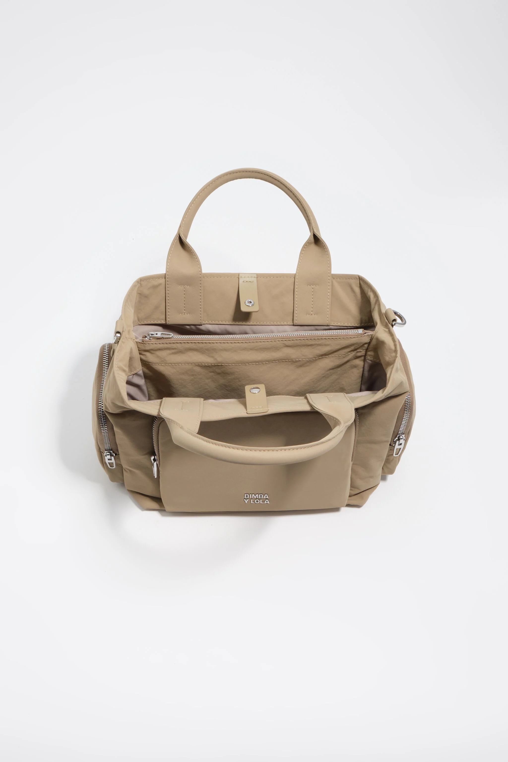Bolsa transversal grande de nylon cáqui claro com bolso.