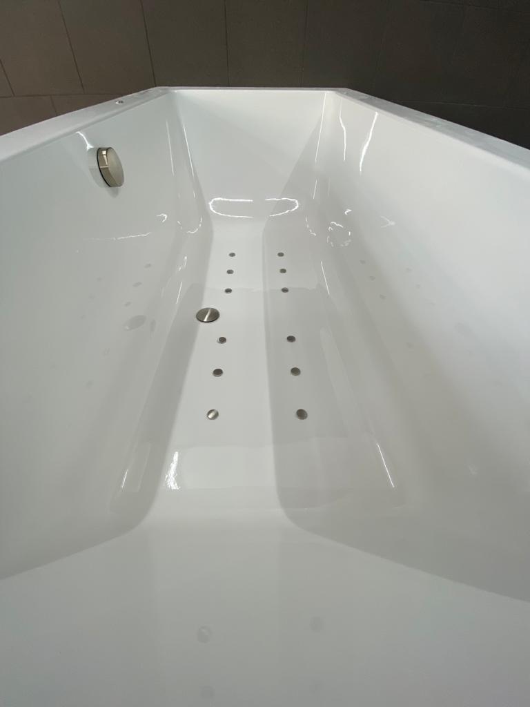 Lambini Designs Cube bubbelbad 170x75cm elektronisch 12 aerojets RVS