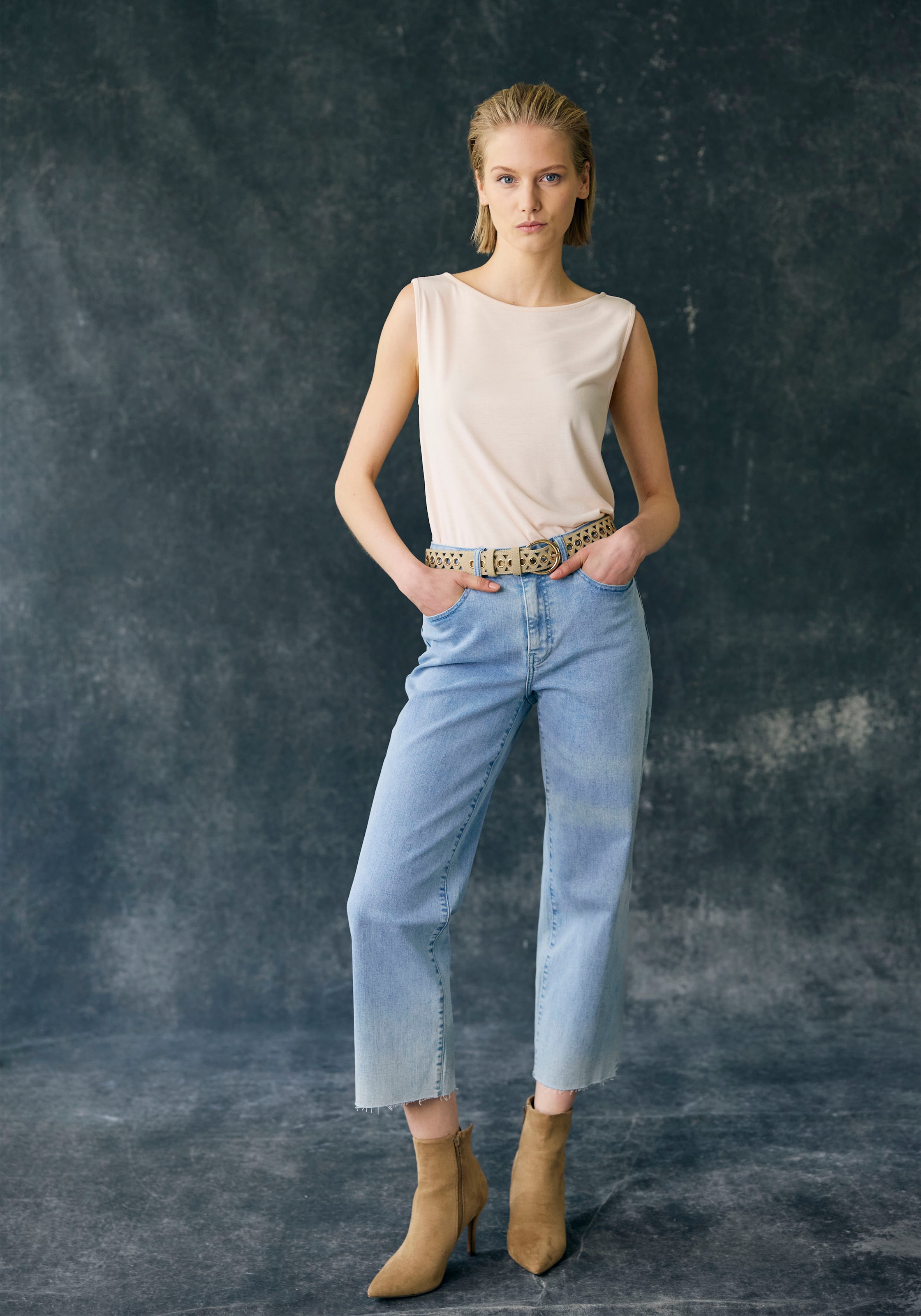 Buffalo Weite Jeans , mit leicht ausgefranstem Beinabschluss, Culotte Jeans in 7/8-Länge