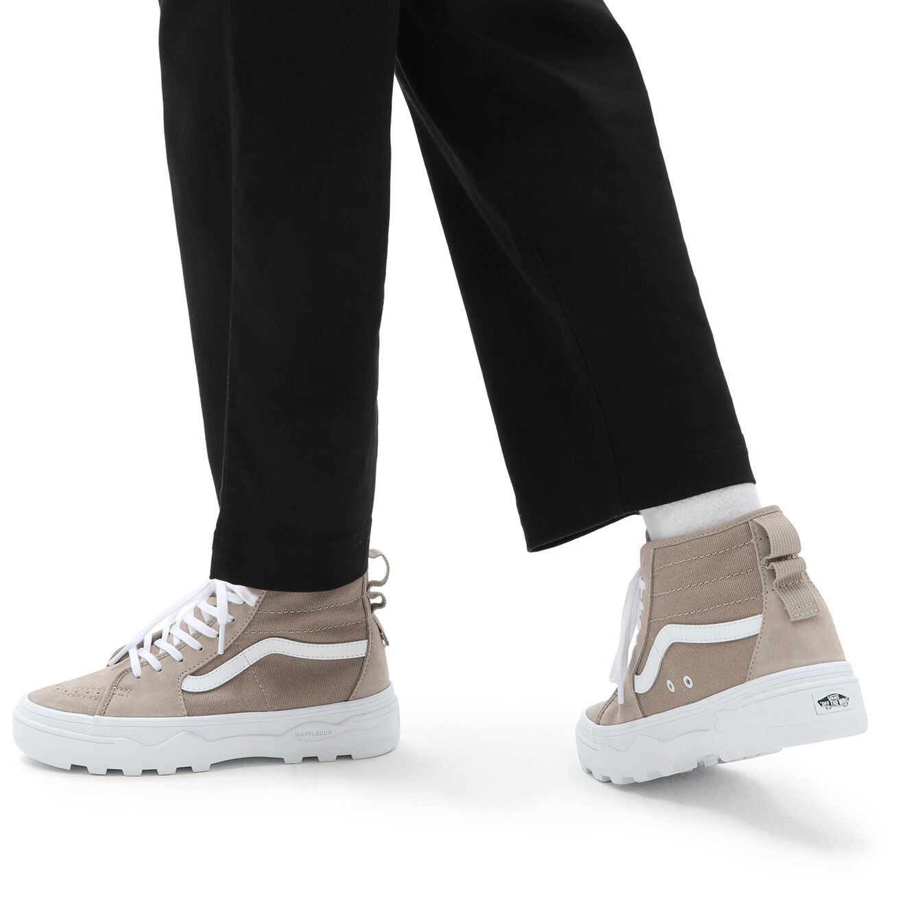 Vans Sneakers en Velours de Cuir & Textile Sentry SK8-Hi WC marron clair