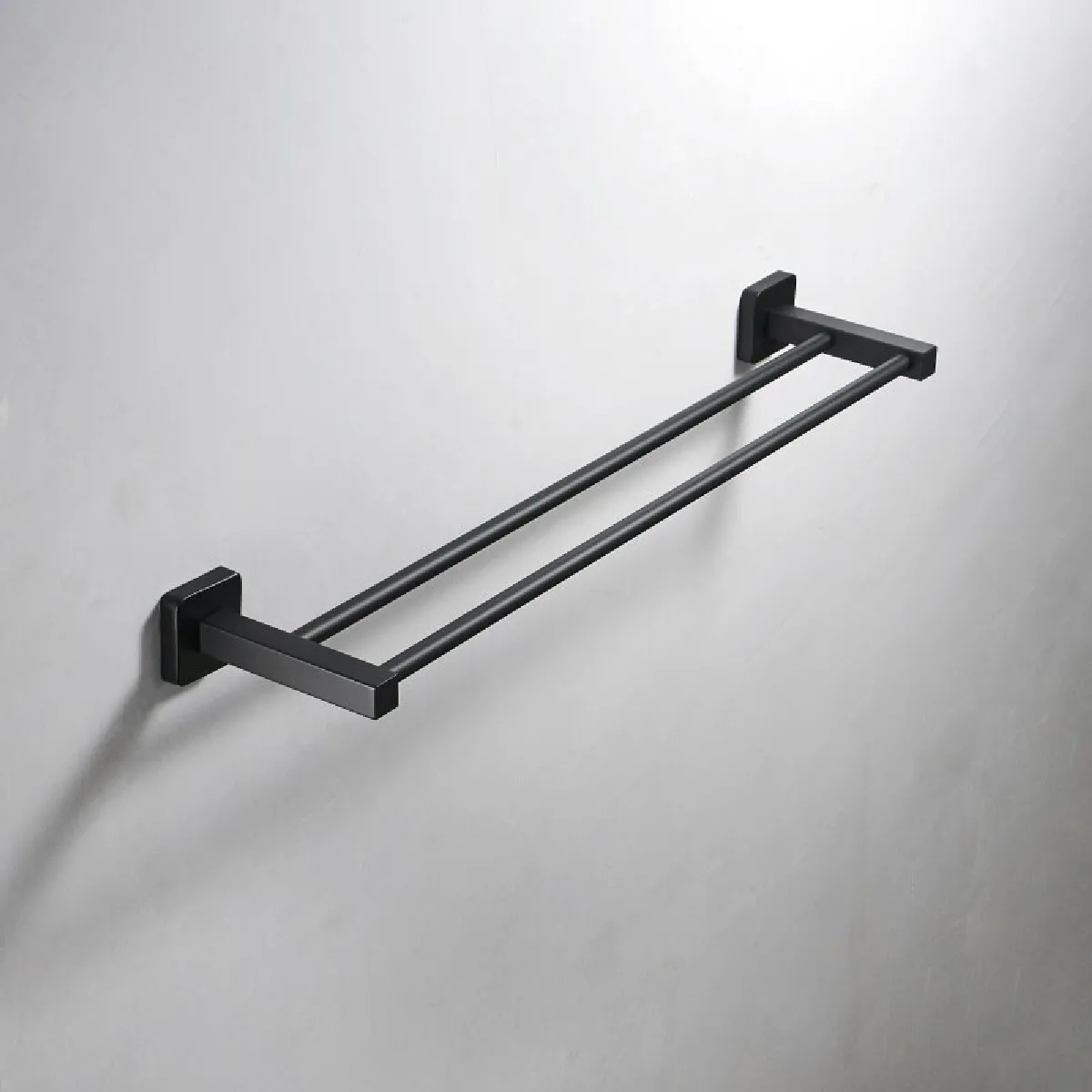 Universal Double Bar Noir