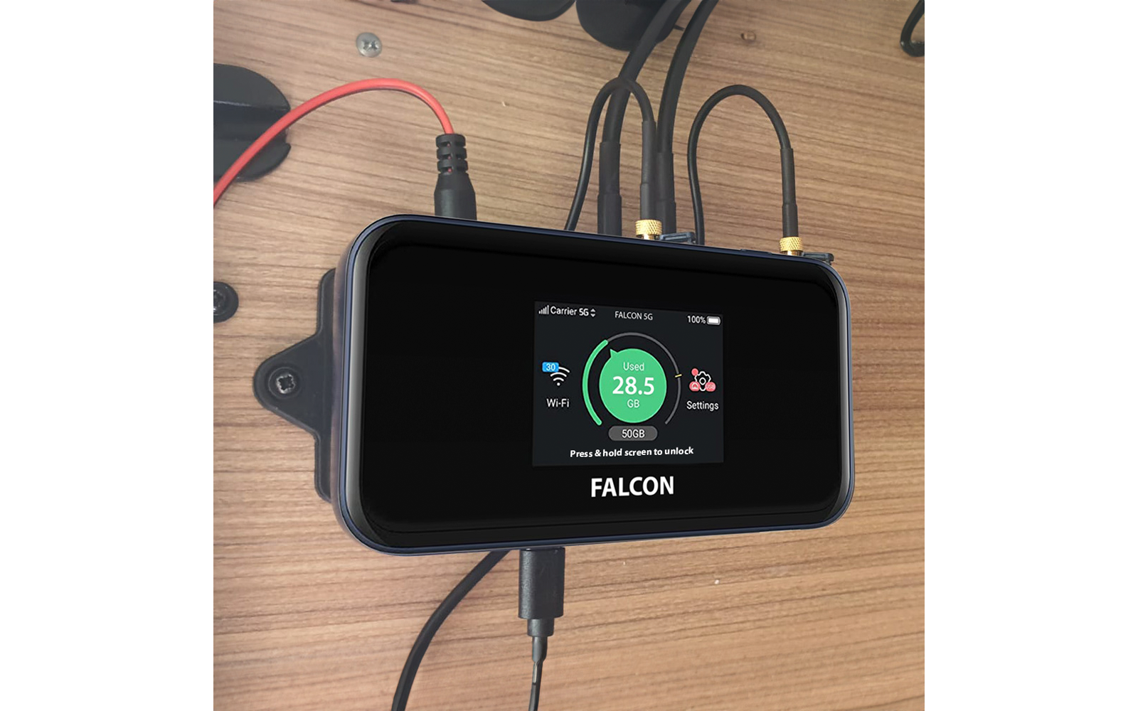 Falcon EVO 5G LTE Internet Dachantenne mit mobilem 1800 Mbit/s 5G Cat 22 Router