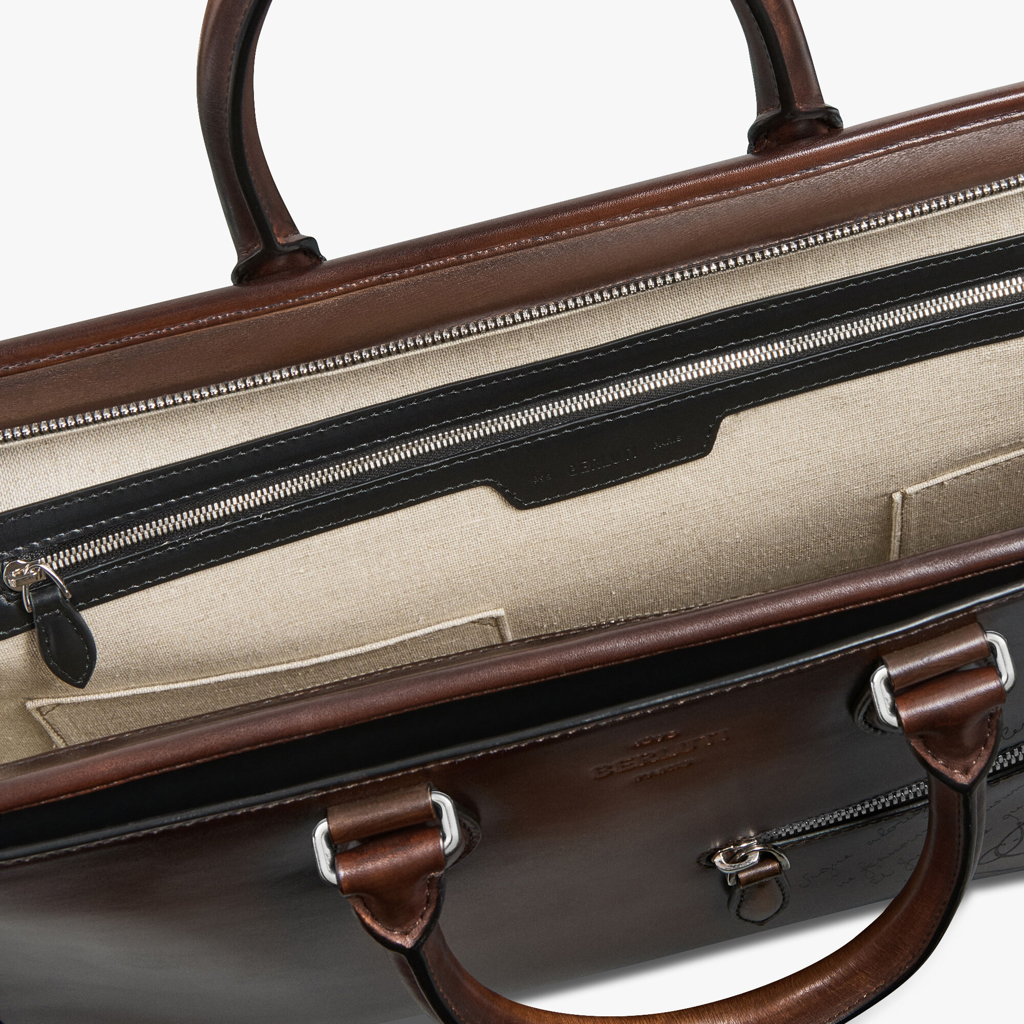 Cartable Un Jour En Cuir Scritto