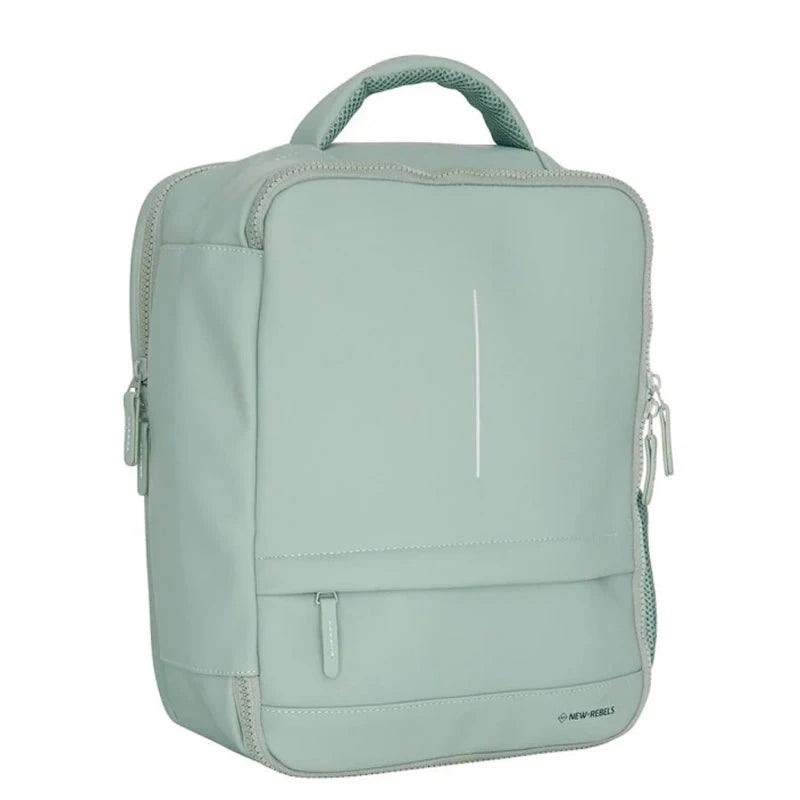 New Rebels Jessi Easton Underseater 15,6