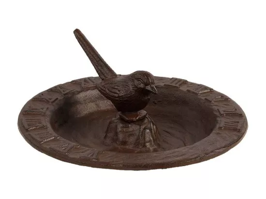 Cadran solaire et bain d'oiseaux
