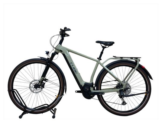 Produit reconditionné . Cube Kathmandu Hybrid Pro 625 Shimano 2022 . Vélo électrique . très bon état