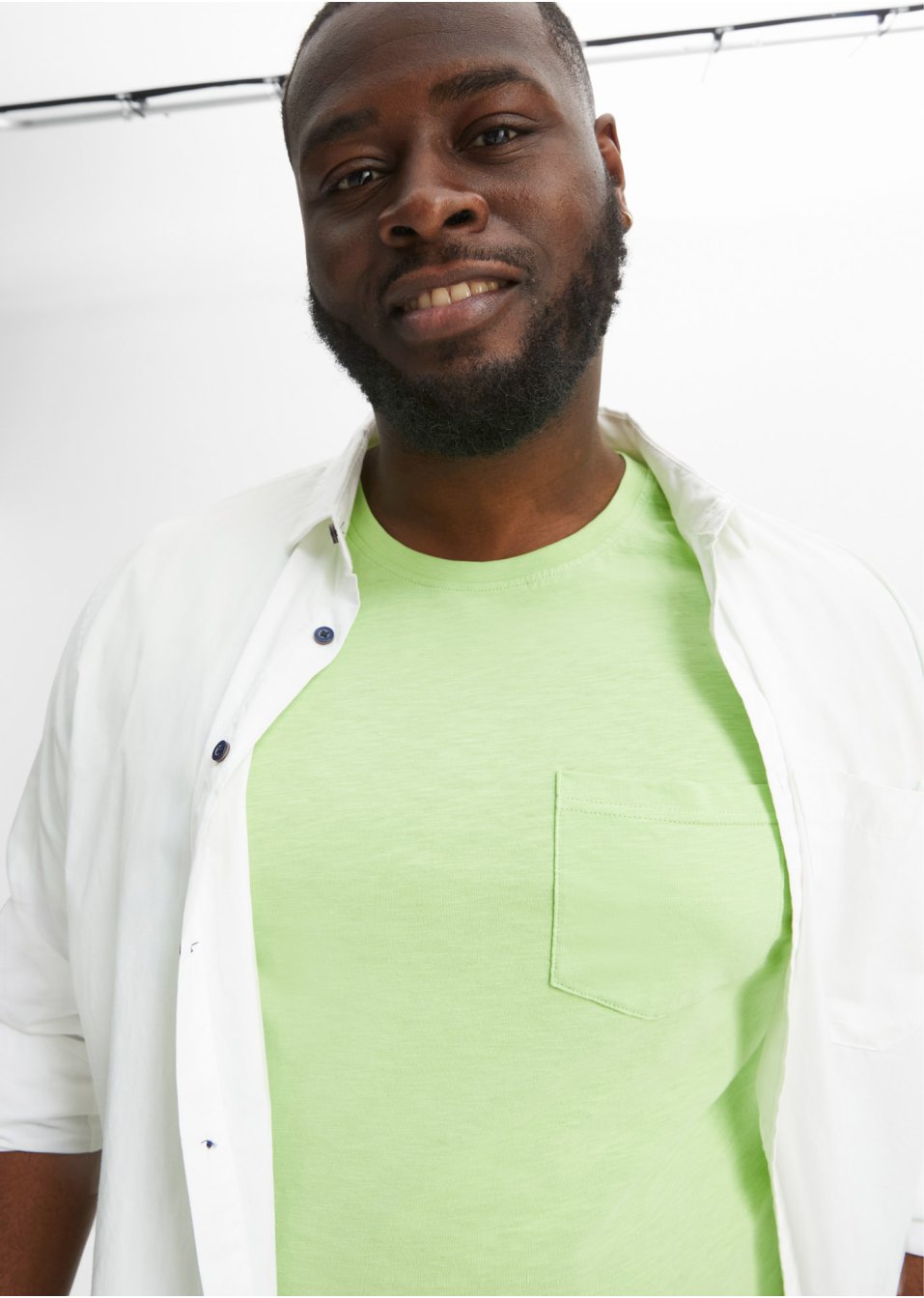 T-shirt avec poche poitrine en coton