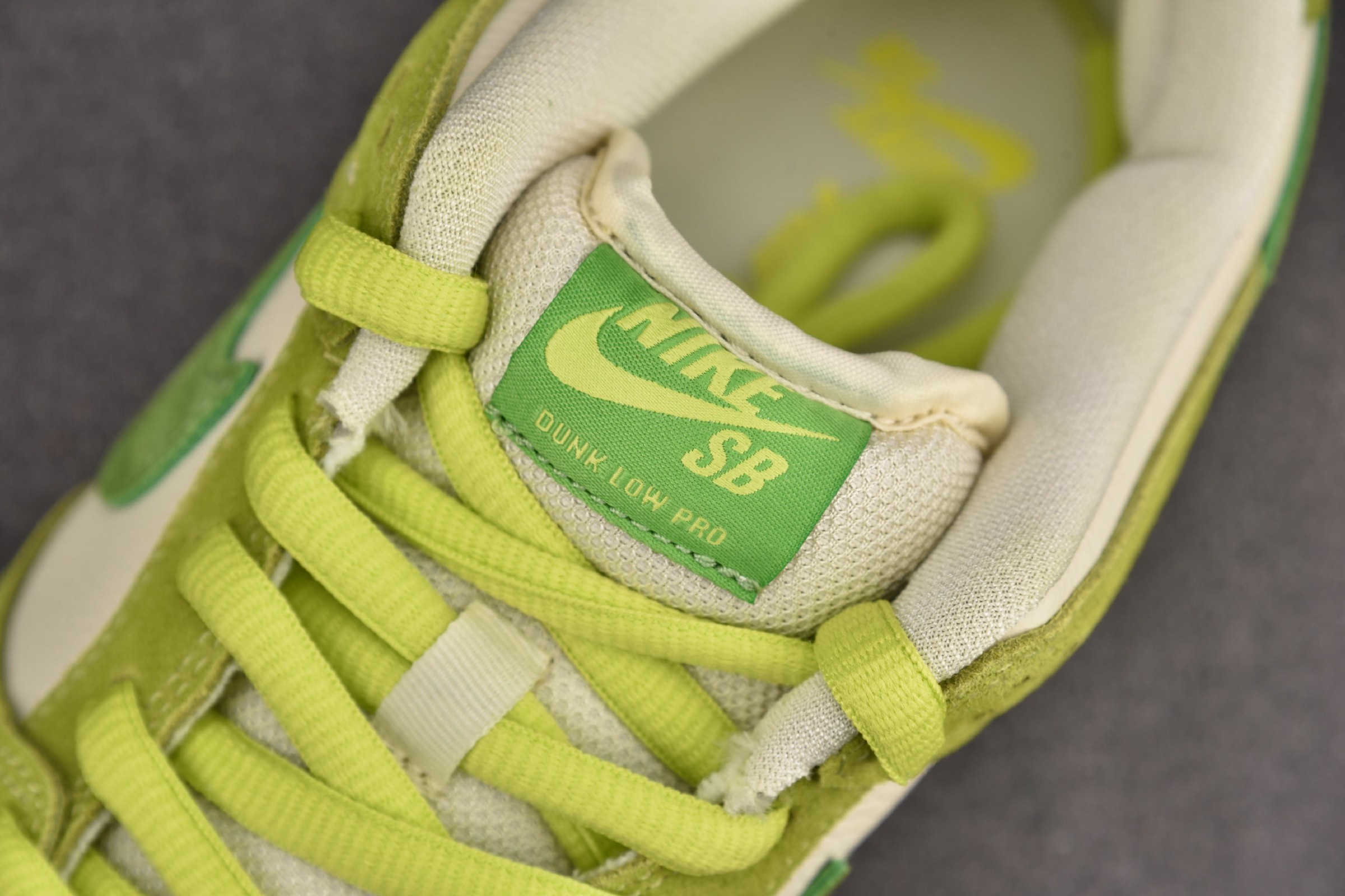 Nike SB Dunk Low Green Apple
