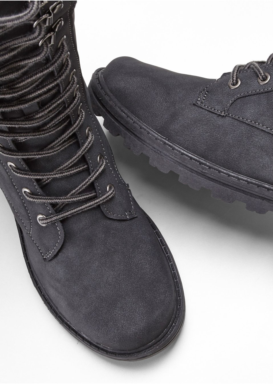 Bottes à lacets