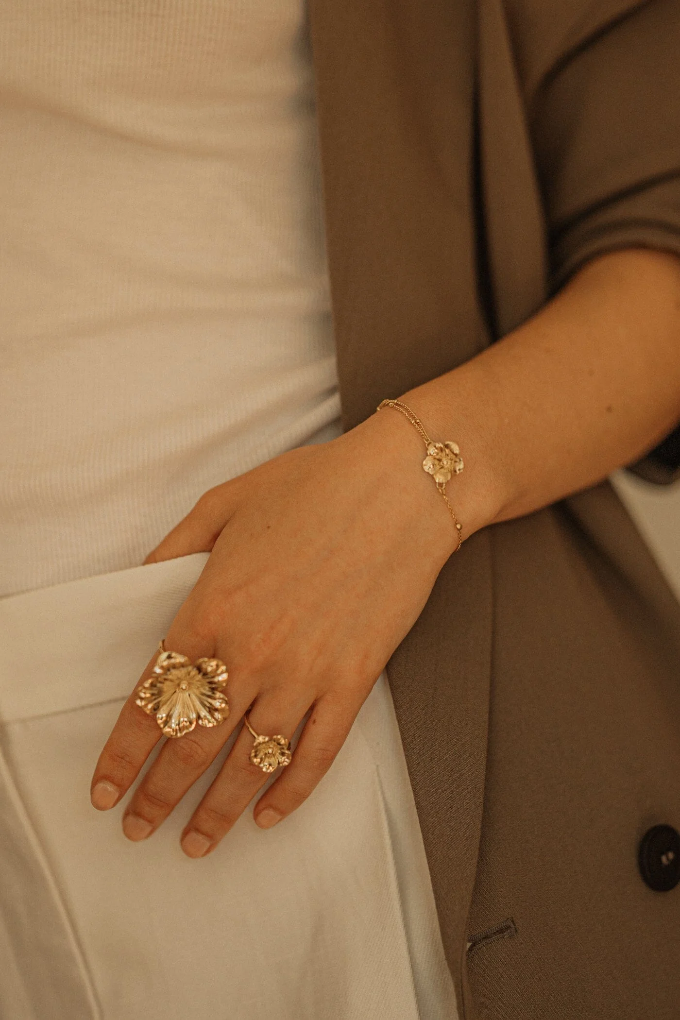 GAÏA - Bracelet fleur doré à l'or fin | Doré