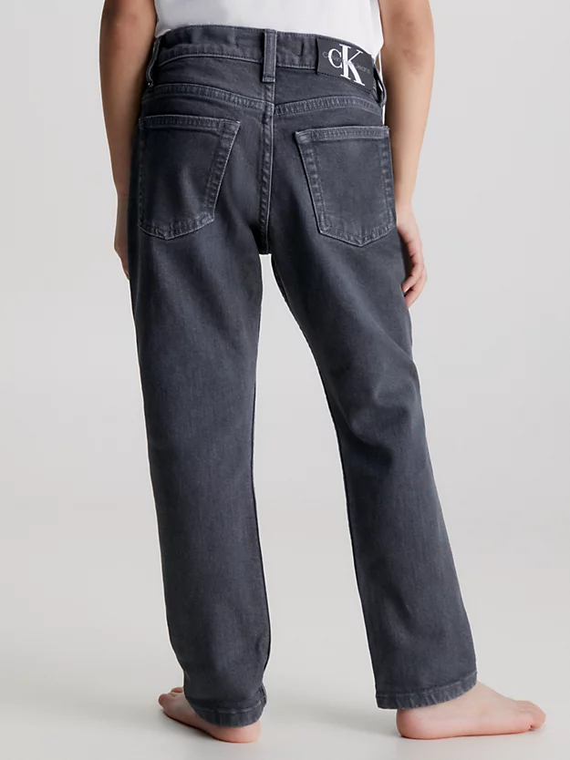 jeans de pai tingidos em excesso