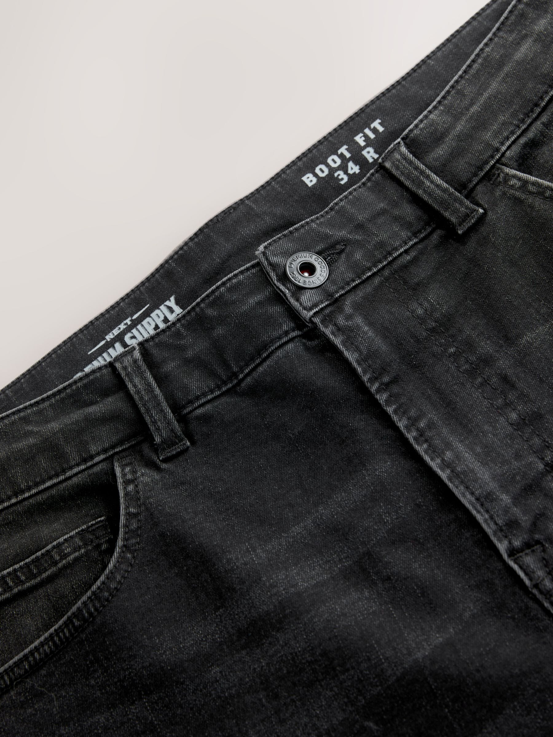 Zwarte wassing - Klassieke stretchy jeans