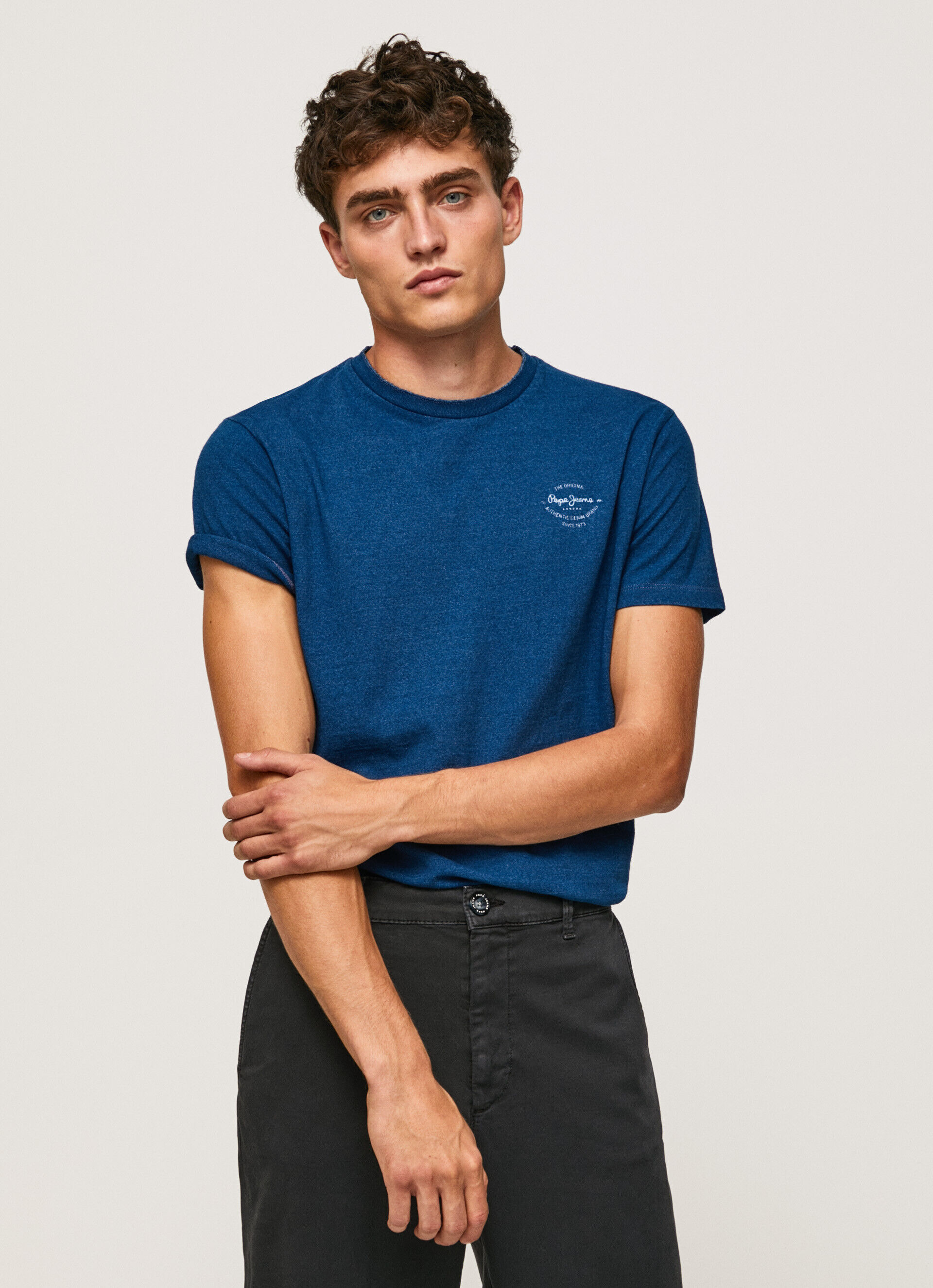 Camiseta de algodão com logotipo estampado - azul índigo