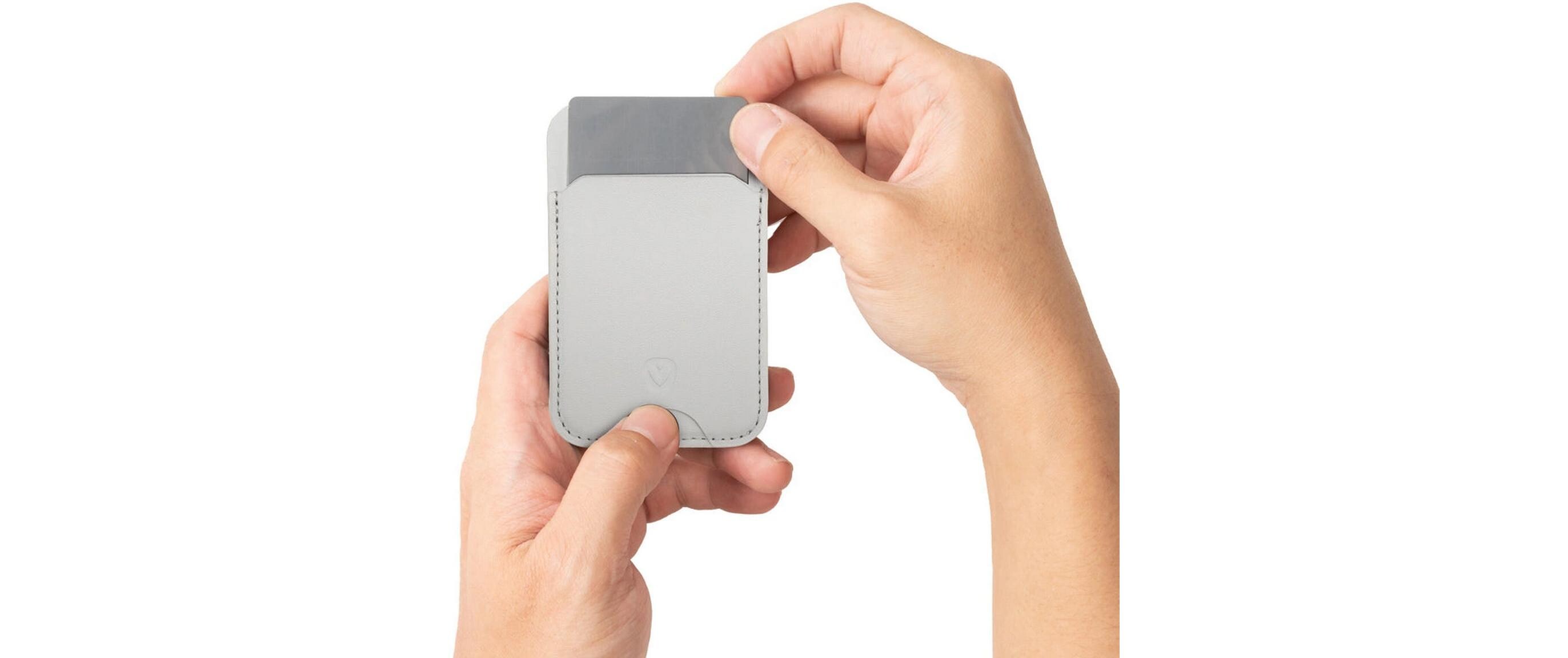 CardCase Stand MagSafe CremeMagSafe Kartenhalter mit Ständer
