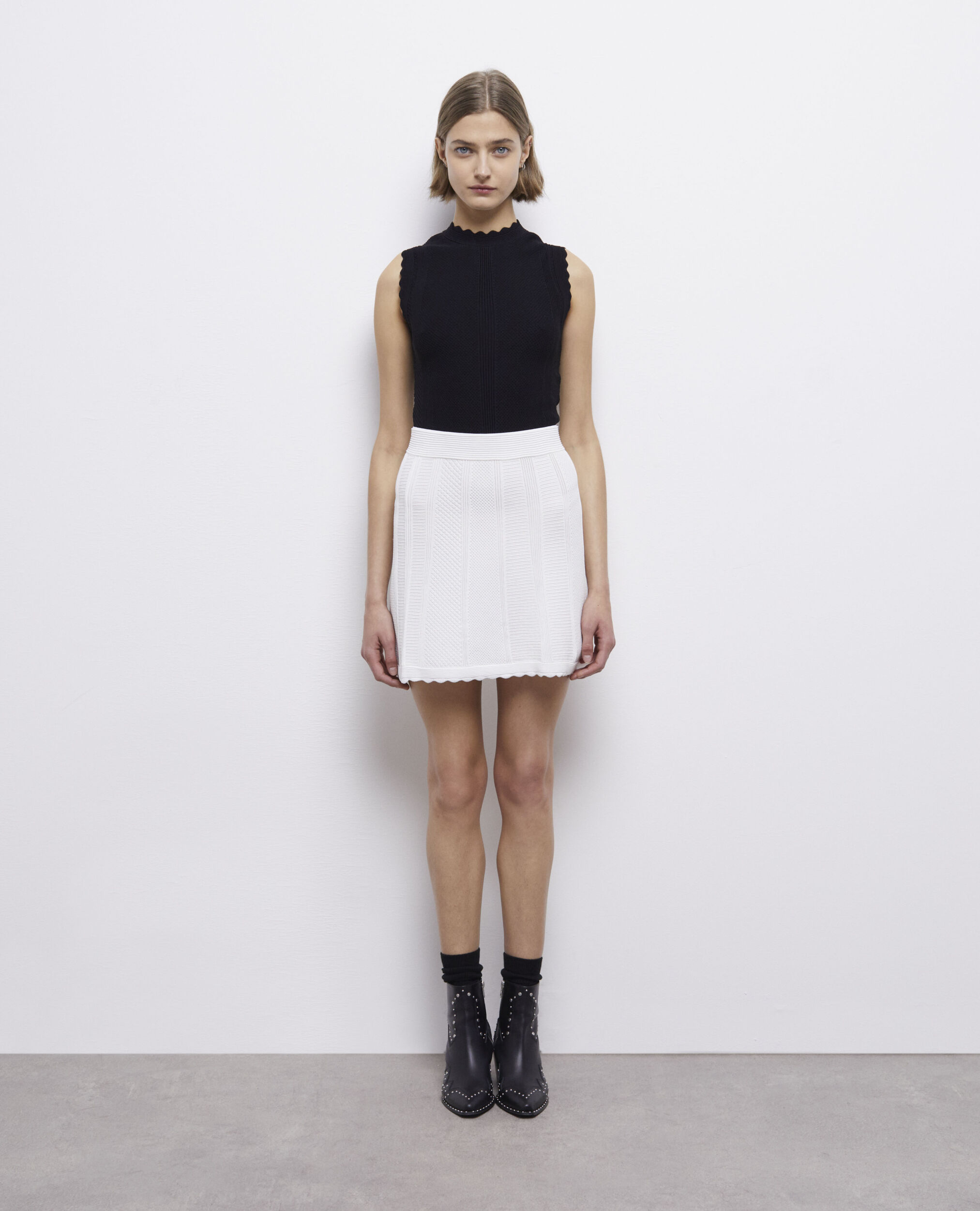Jupe courte blanche en maille