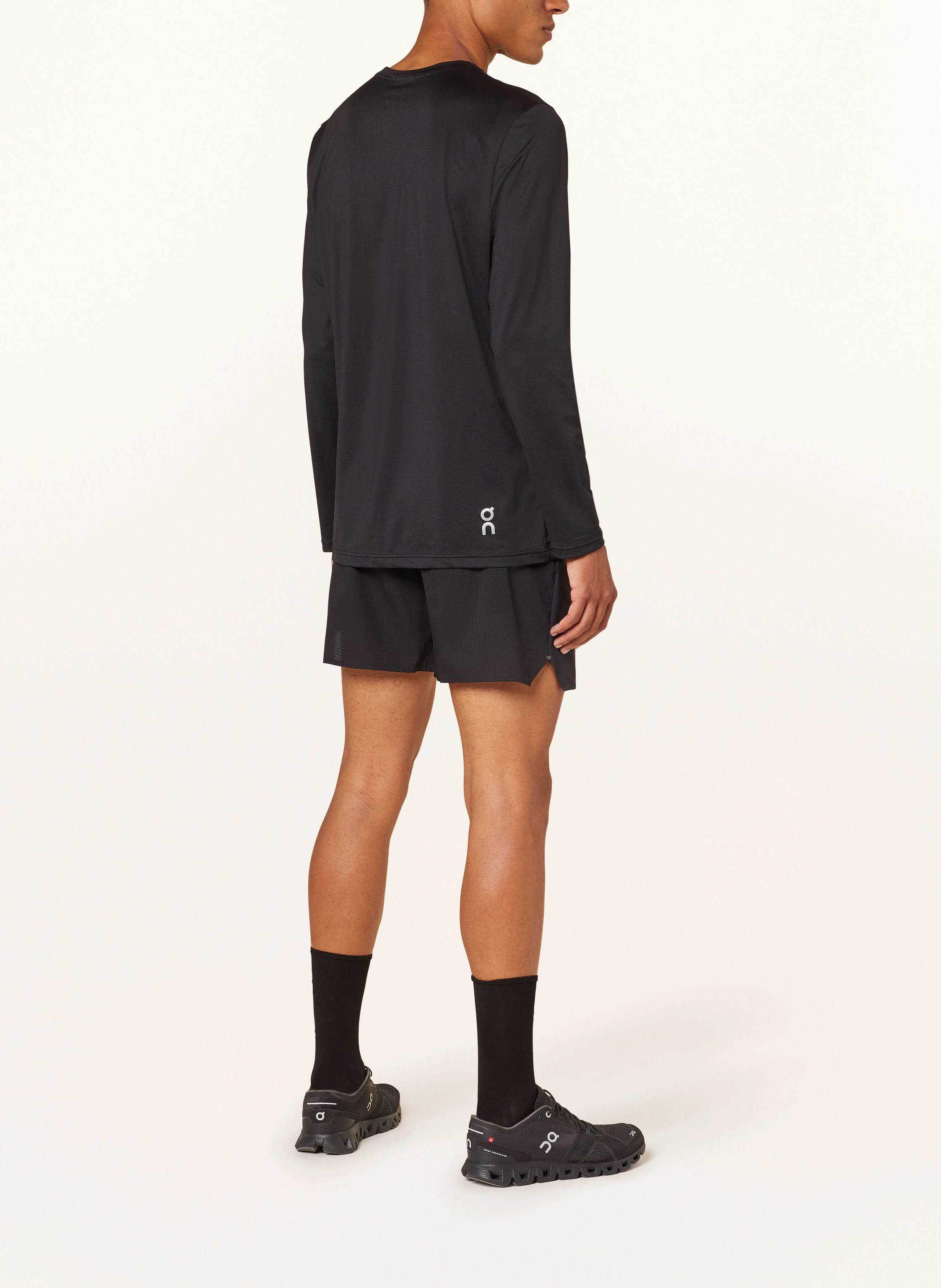 On 2-in-1-Laufshorts
