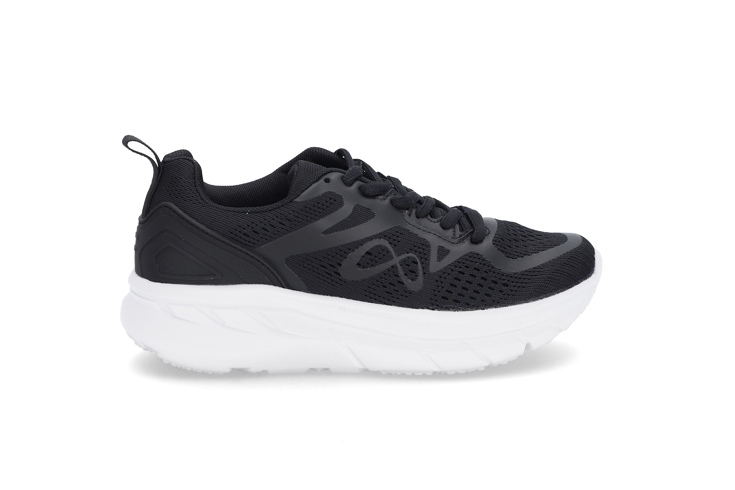 Lettvekt sneaker på kraftig såle