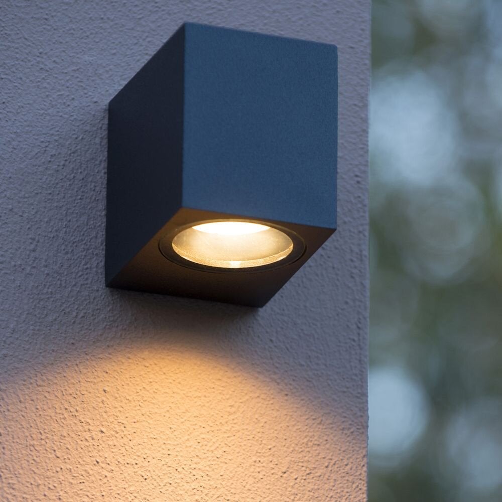 Zora LED wandlamp, inclusief LED lamp, in zwart, vierkant, 79x65x90mm