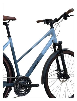 Produit reconditionné . Cube Kathmandu SL SHIMANO XT 2022 . Vélo trekking . Cube . très bon état