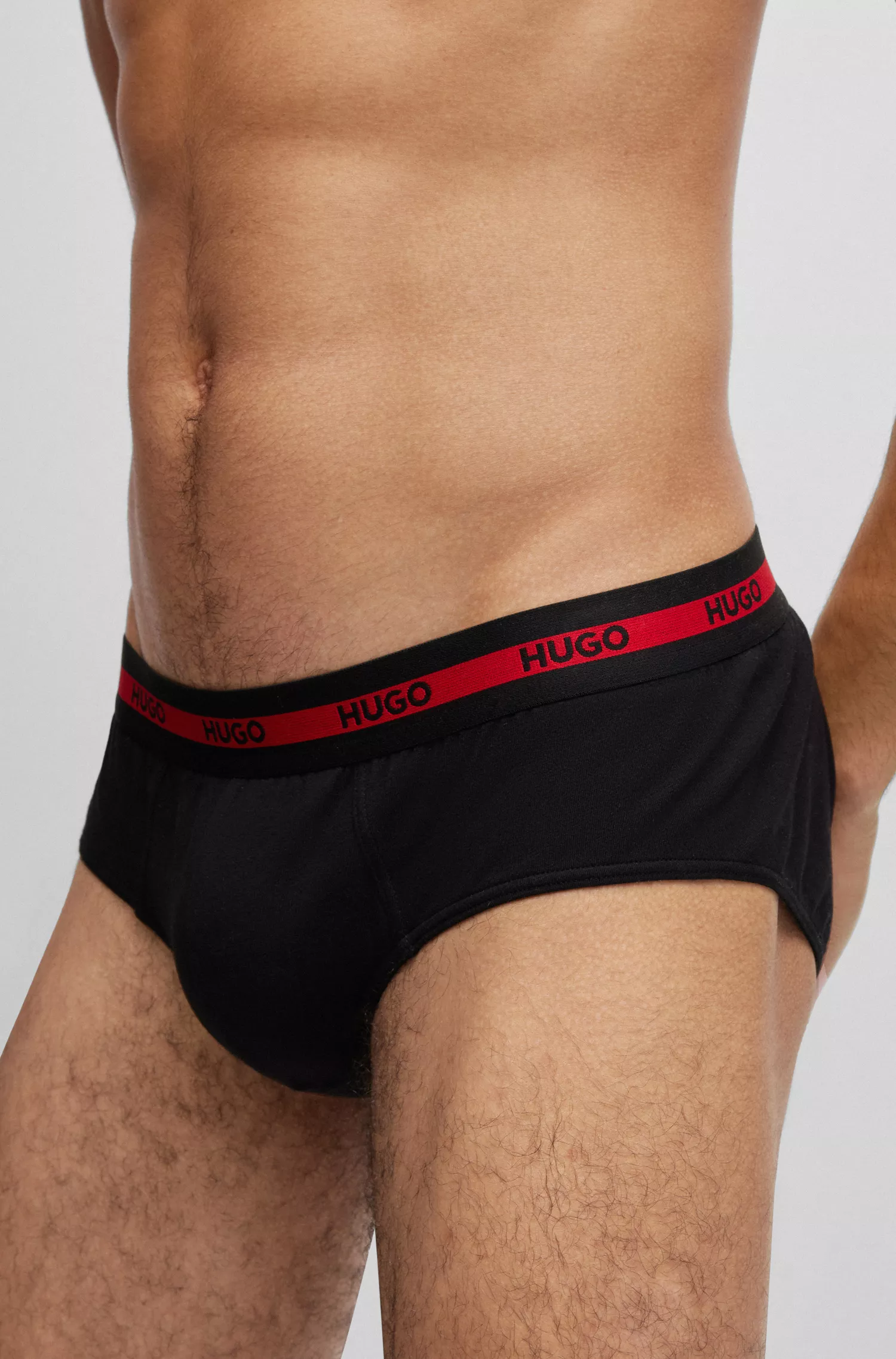 HUGO Vermelho - Pacote com três cuecas de algodão elástico com cós com o logotipo.