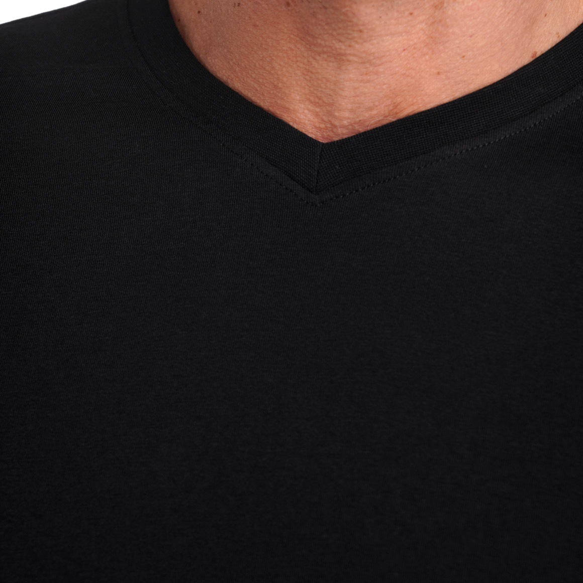 VanVaan Herren T-Shirt mit V-Ausschnitt schwarz