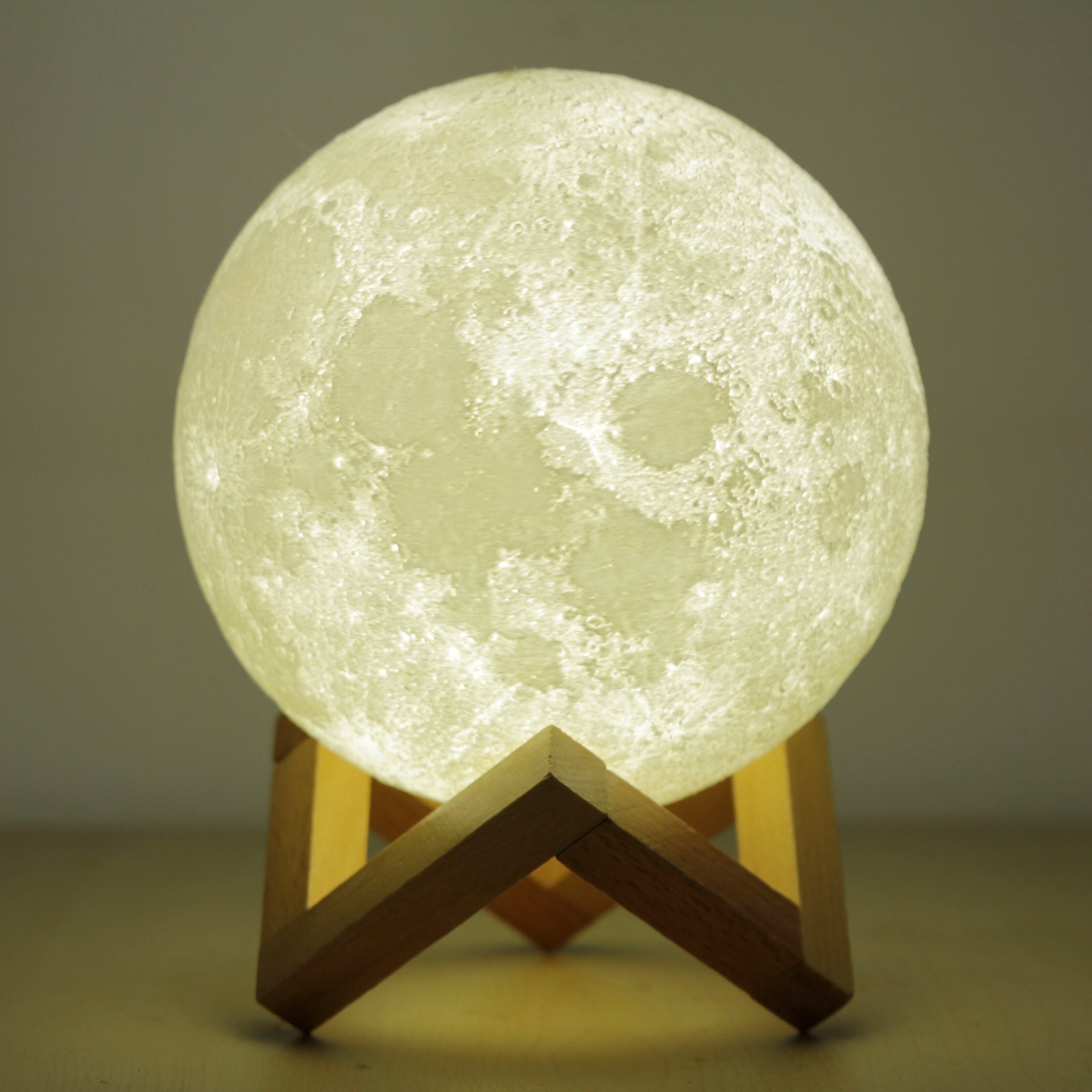 Denver Høyttaler med 3D moon-design