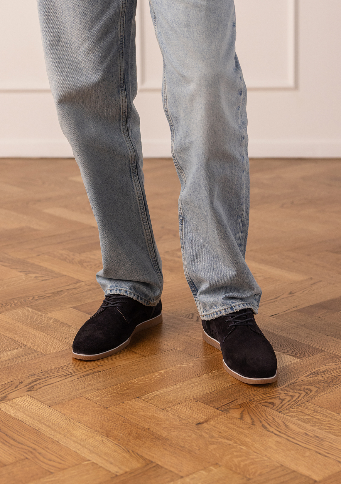 Donkerblauwe suède veterschoenen