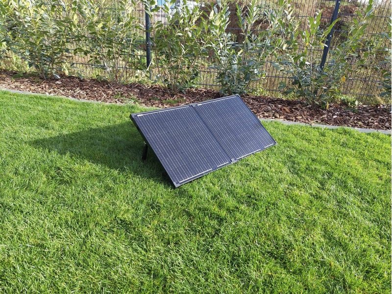 Technaxx Solarkoffer TX-214 100 W Solarkoffer mit einfacher Installation und Schnellanschluss zum umweltfreundlichen Aufladen Ihrer Batterie