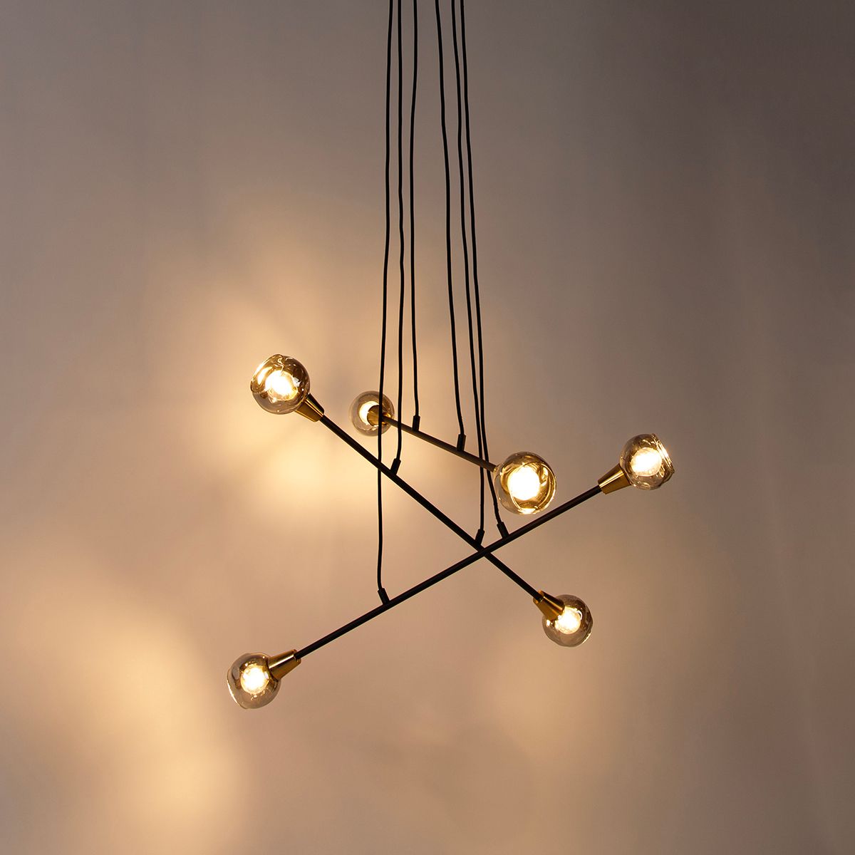 Hanglamp zwart met messing en smoke glas 6-lichts - Vidro