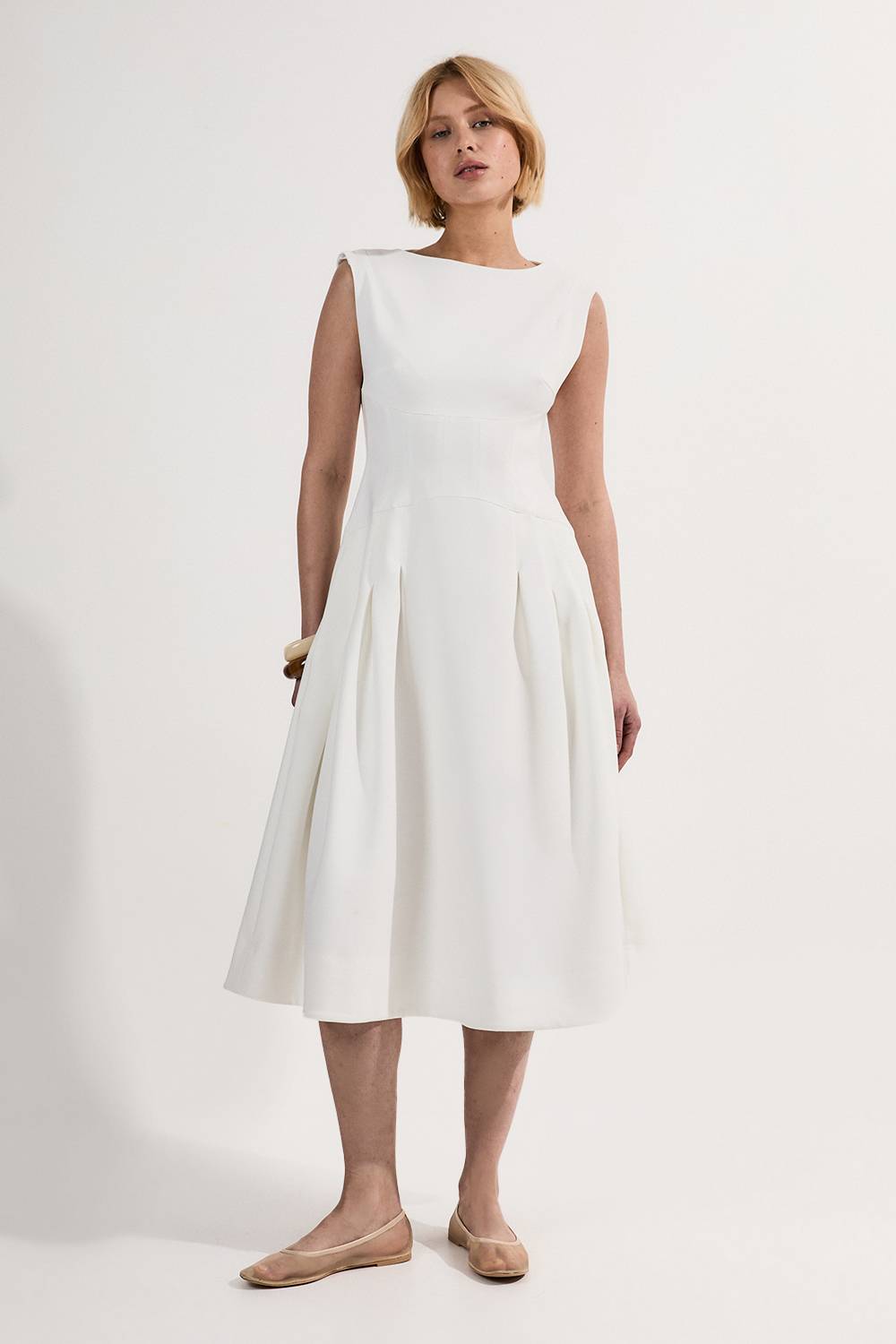 KarenMillen Petite robe midi ajustée en tissu stretch compact, dos ouvert, jupe pleine