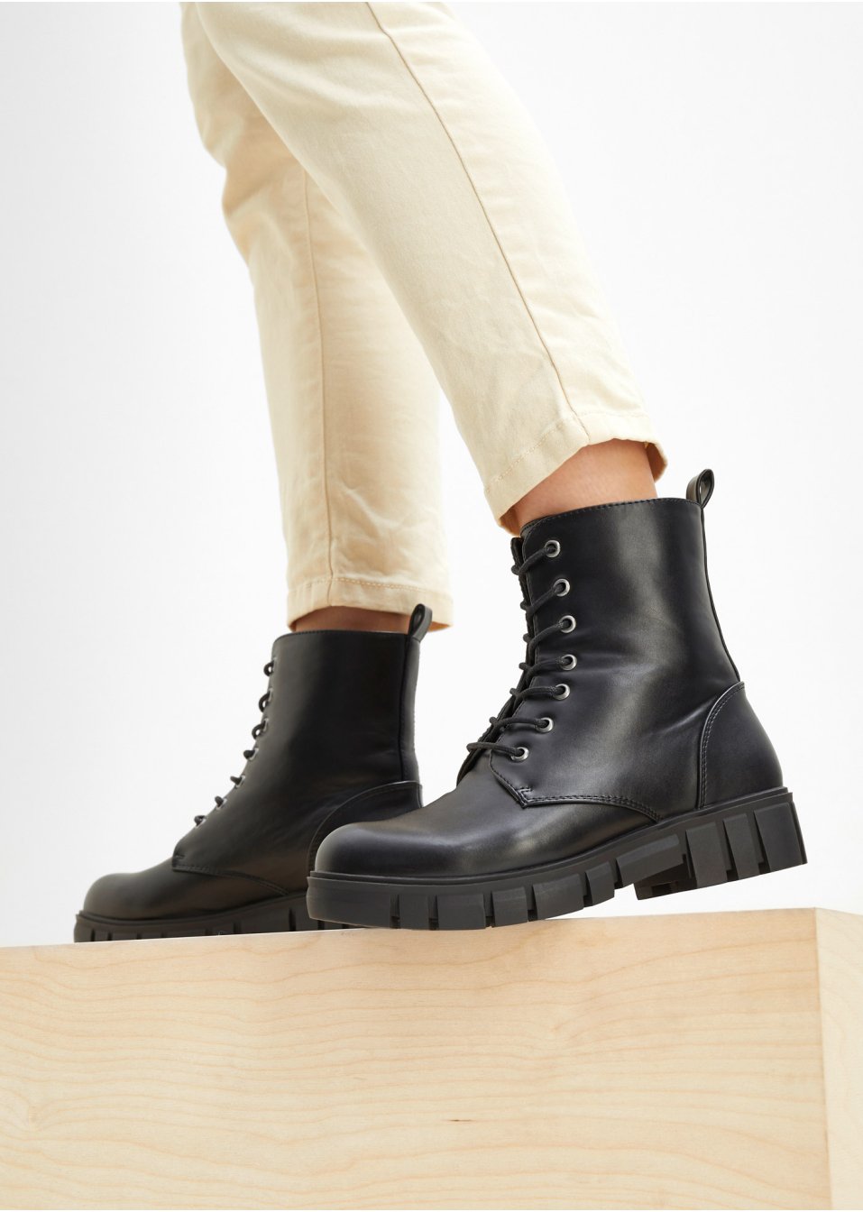 Boots à lacets