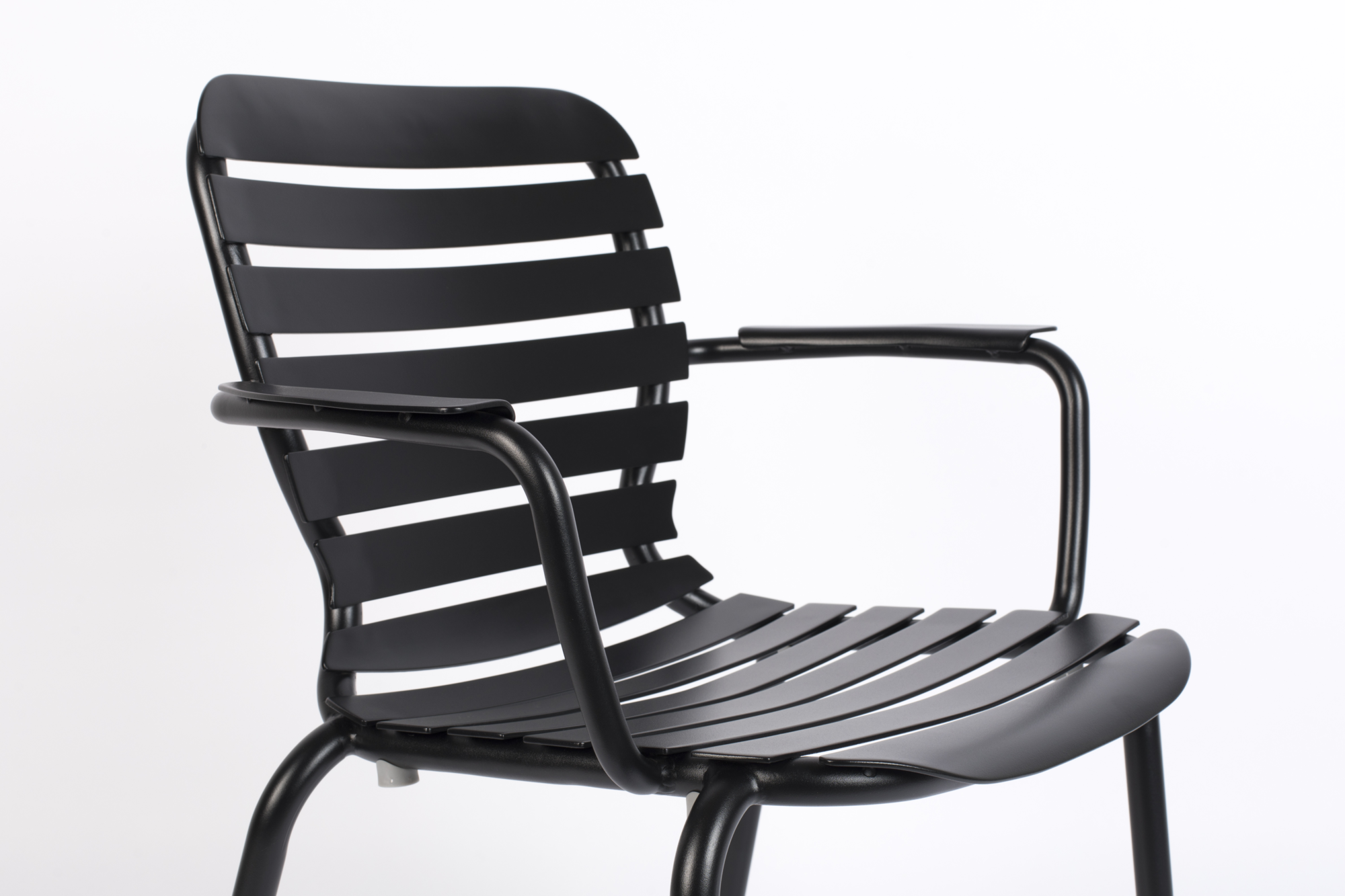 Zuiver Vondel Tuinstoel Met Armleuning Zwart