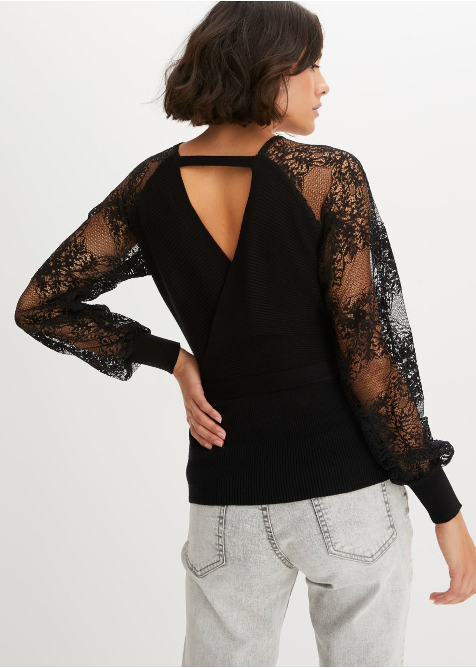 Pull avec dentelle