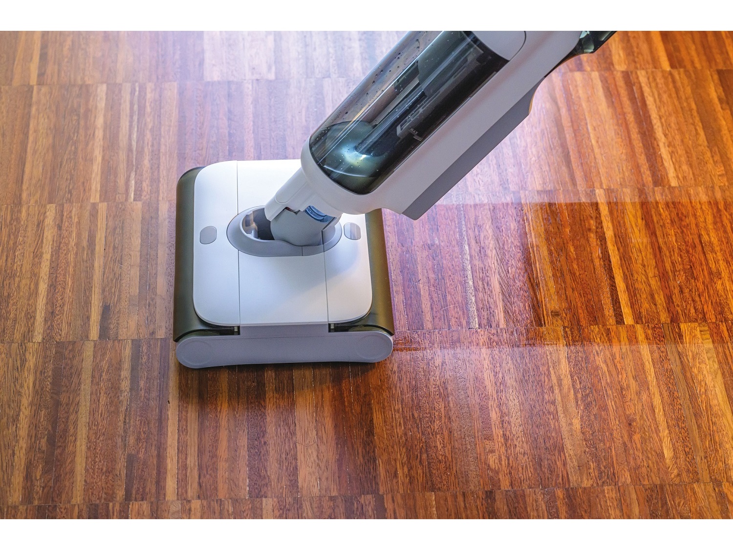 ASPIRADOR VERTICAL HOOVER HW500 011 WET & DRY