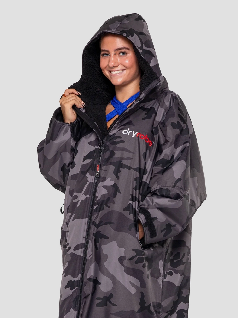 Dryrobe Advance Small Long Sleeve Surf Poncho black camouflage black