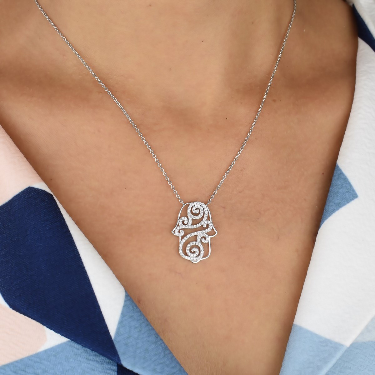 Collier main de Fatma arabesque d'oxydes de zirconiums Argent 925 Rhodié