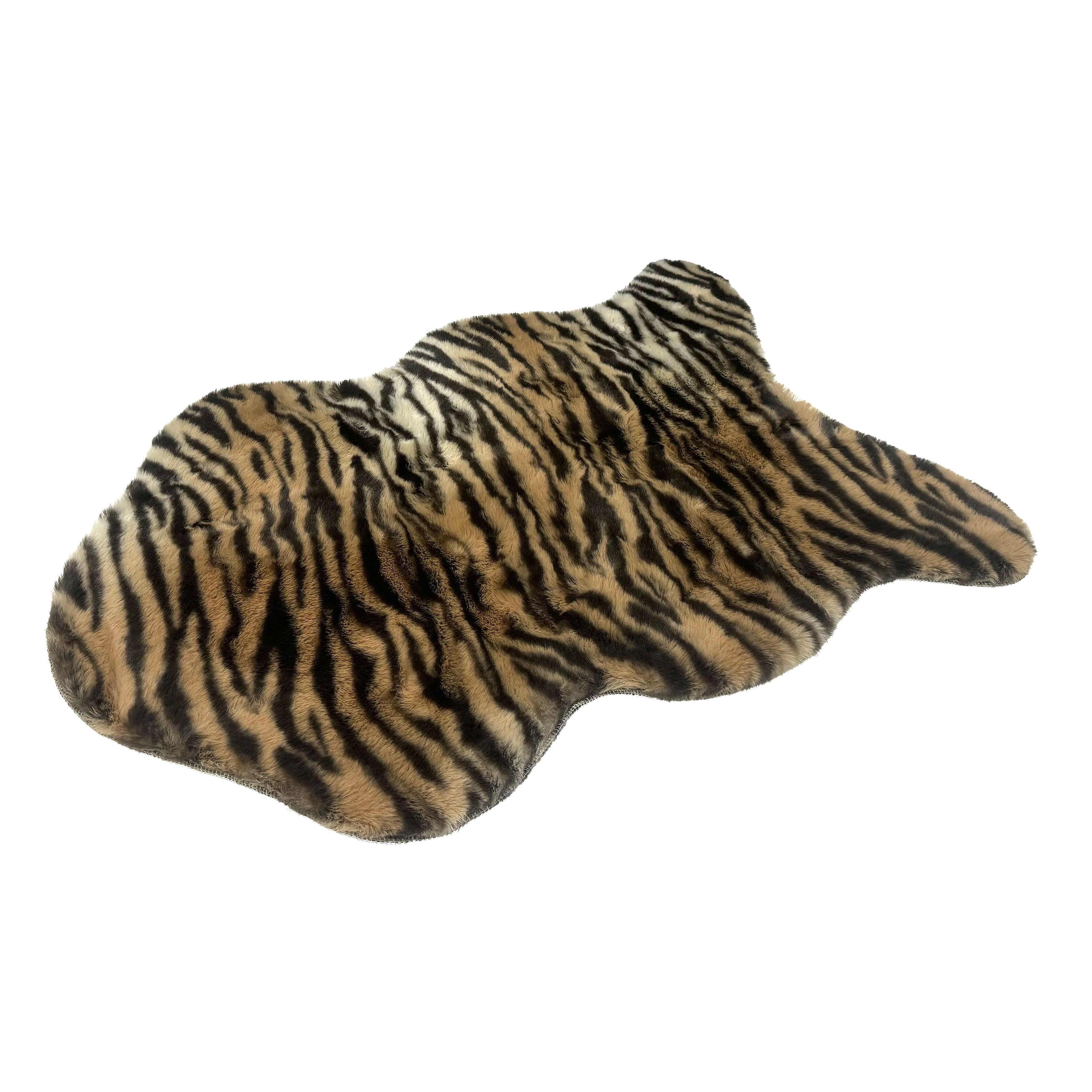 TAPIS EFFET PEAU BETE TIGRE