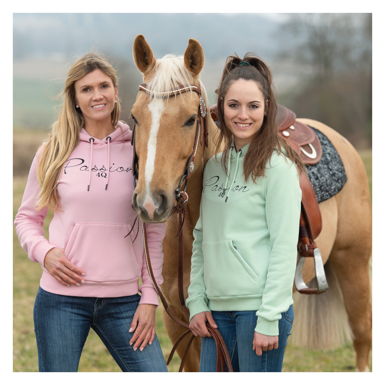 Passion 4Q Hoodie - light aqua