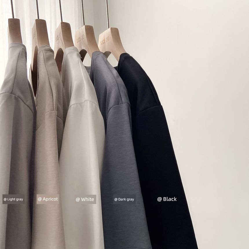 Remeefa - T-shirt met korte mouwen en ronde hals, effen