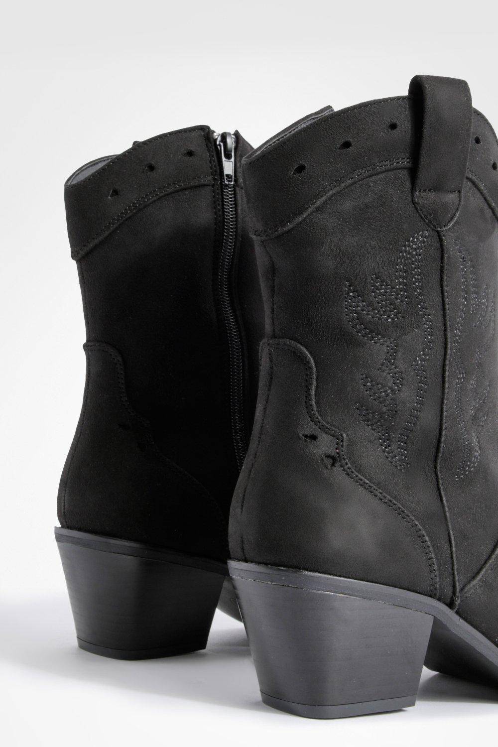 boohoo Bottes Cowboy Western en Faux Suède à Détails Découpés